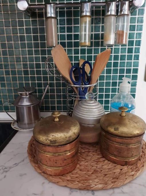 Όμορφο, Άνετο Ζεστά Διακοσμημένο Διαμέρισμα Thermi Bagian luar foto