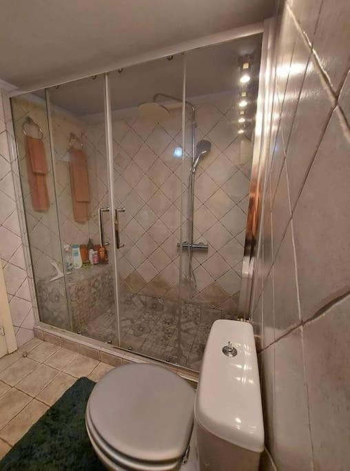 Όμορφο, Άνετο Ζεστά Διακοσμημένο Διαμέρισμα Thermi Bagian luar foto
