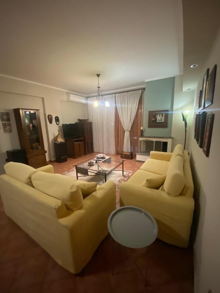 Όμορφο, Άνετο Ζεστά Διακοσμημένο Διαμέρισμα Thermi Bagian luar foto